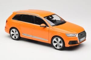 Audi Q7 4M Pomarańczowy Metallic Minichamps 1:18 110014004 Metal — zdjęcie 6 z 8