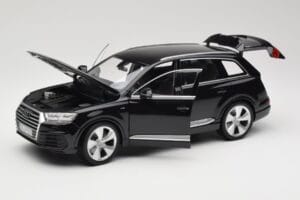 Audi Q7 4M Orca Black Minichamps 1:18 5011407625 Metal — zdjęcie 2 z 8
