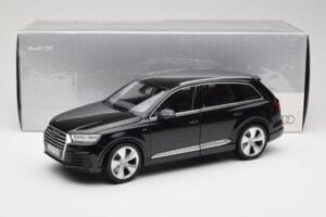 Audi Q7 4M Orca Black Minichamps 1:18 5011407625 Metal — zdjęcie 8 z 8
