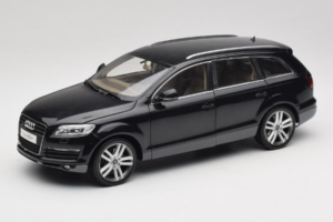 Audi Q7 Czarny Kyosho 1:18 09221BK Metal