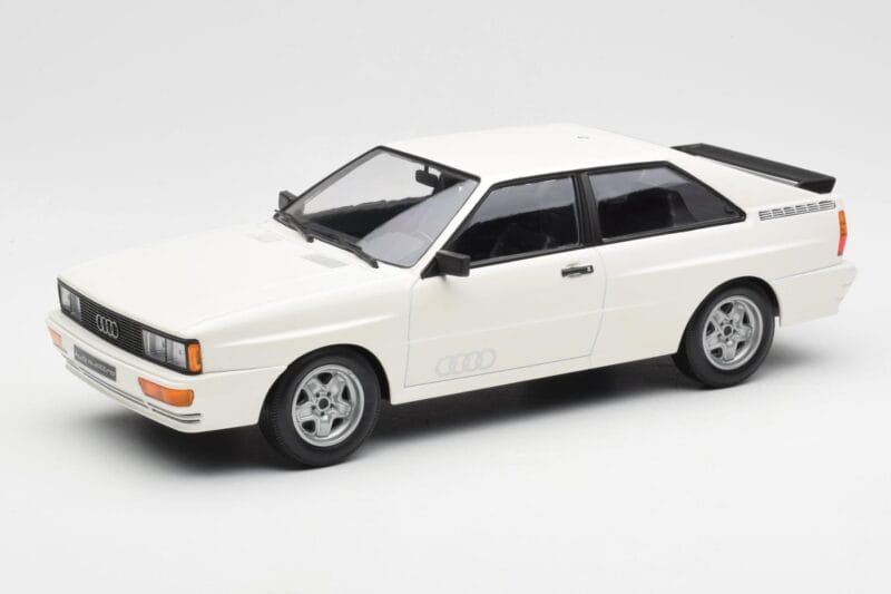 Audi Quattro Biały Minichamps 1:18 155016120 Metal