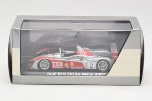 Audi R10 TDI LMP1 #2 R. Capello / T. Kristensen / A. McNish 24 Hours of Le Mans 2007 Minichamps 1:43 5020700223 Metal — zdjęcie 4 z 4