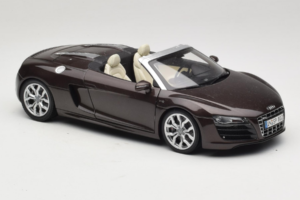 Audi R8 5.2 Spyder Teak Brown Kyosho 1:18 5010918525 Metal — zdjęcie 6 z 8