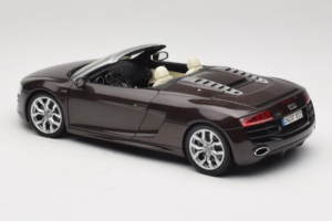 Audi R8 5.2 Spyder Teak Brown Kyosho 1:18 5010918525 Metal — zdjęcie 7 z 8