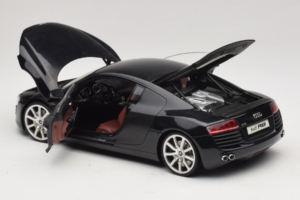 Audi R8 Czarny Kyosho 1:18 09213BK Metal — zdjęcie 5 z 8