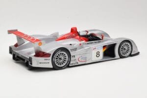 Audi R8 LMP900 #8 Audi Sport Team Joest F. Biela / E. Pirro / T. Kristensen 24 Hours of Le Mans 2000 Maisto 1:18 38899 Metal — zdjęcie 2 z 6