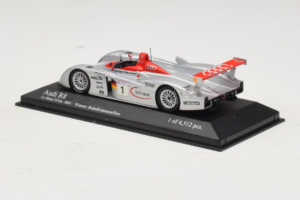 Audi R8 LMP #1 F. Biela / E. Pirro / T. Kristensen 24 Hours of Le Mans Winner 2001 Minichamps 1:43 400011201 Metal — zdjęcie 3 z 4