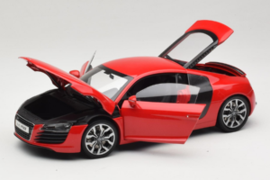 Audi R8 Czerwony Kyosho 1:18 09213R Metal — zdjęcie 2 z 8