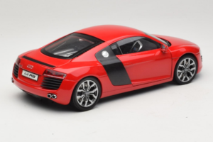 Audi R8 Czerwony Kyosho 1:18 09213R Metal — zdjęcie 3 z 8