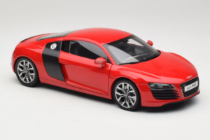 Audi R8 Czerwony Kyosho 1:18 09213R Metal — zdjęcie 6 z 8