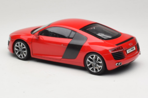 Audi R8 Czerwony Kyosho 1:18 09213R Metal — zdjęcie 7 z 8