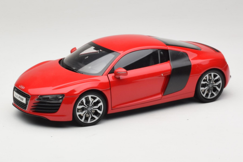Audi R8 Czerwony Kyosho 1:18 09213R Metal