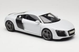 Audi R8 Type 42 Suzuka Grey Kyosho 1:18 09213SG Metal — zdjęcie 6 z 8