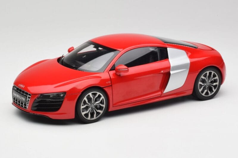 Audi R8 V10 Brilliant Czerwony Kyosho 1:18 09216RR Metal