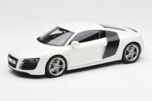 Audi R8 Type 42 Biały Kyosho 1:18 09213W Metal