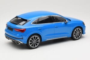 Audi RS Q3 F3 Sportback Niebieski Minichamps 1:18 155018101 Metal — zdjęcie 2 z 6