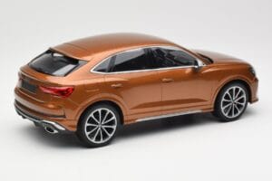 Audi RS Q3 Sportback 8U Brown Metallic Minichamps 1:18 155018104 Metal — zdjęcie 2 z 6