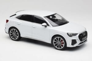 Audi RS Q3 F3 Sportback Glacier White Metallic Minichamps 1:18 155018105 Metal — zdjęcie 4 z 6