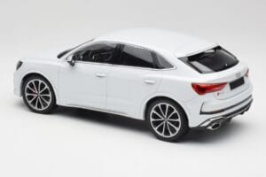 Audi RS Q3 F3 Sportback Glacier White Metallic Minichamps 1:18 155018105 Metal — zdjęcie 5 z 6
