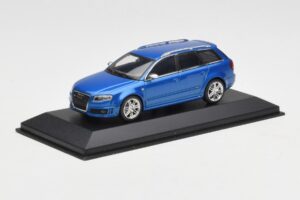 Audi RS4 B7 Avant Blue Metallic Minichamps 1:43 AUDI010 Metal — zdjęcie 2 z 4