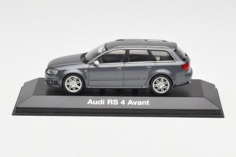 Audi RS4 B7 Avant Szary Minichamps 1:43 5010509223 Metal