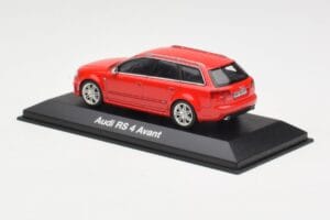 Audi RS4 B7 Avant Czerwony Minichamps 1:43 5010509213 Metal — zdjęcie 3 z 4
