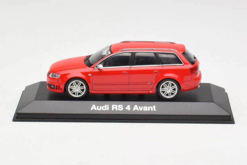 Audi RS4 B7 Avant Czerwony Minichamps 1:43 5010509213 Metal