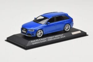 Audi RS4 B8 Avant Nogaro Blue Świąteczna Selekcja 2014 Minichamps 1:43 AUDI003 Metal — zdjęcie 2 z 4
