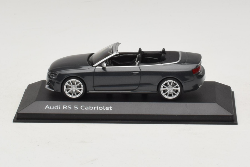 Audi RS5 B8 Kabriolet Daytona Gray Minichamps 1:43 5011215323 Metal