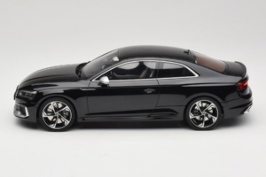 Audi RS5 B9 Coupe Czarny GT Spirit 1:18 GT751 Żywica — zdjęcie 3 z 6