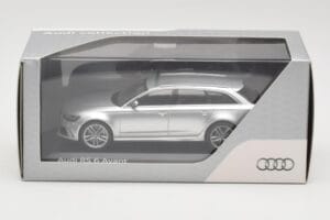 Audi RS6 C7 Avant Prisma Silver Minichamps 1:43 5011216213 Metal — zdjęcie 4 z 4