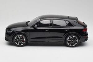 Audi RSQ8 Night Czarny GT Spirit 1:18 GT305 Żywica — zdjęcie 3 z 6