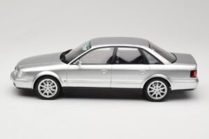 Audi S4 C4 4.2 V8 Crystal Silver Otto 1:18 OT464 Żywica — zdjęcie 3 z 6