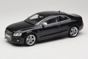 Audi S5 B8 Coupe Czarny Norev 1:18 188360 Metal