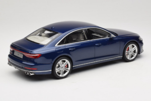 Audi S8 D5 Niebieski GT Spirit 1:18 GT313 Żywica — zdjęcie 2 z 6