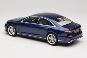Audi S8 D5 Niebieski GT Spirit 1:18 GT313 Żywica — zdjęcie 5 z 6