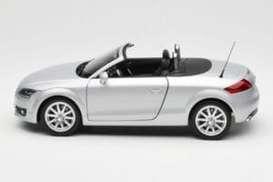 Audi TT 8J Roadster Jasny Srebrny Minichamps 1:18 5010500515 Metal — zdjęcie 4 z 8