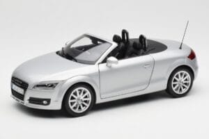 Audi TT 8J Roadster Jasny Srebrny Minichamps 1:18 5010500515 Metal