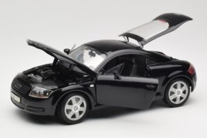 Audi TT 8N Czarny Revell 1:18 08953 Metal — zdjęcie 2 z 8