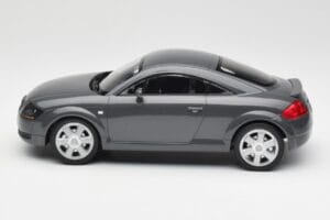 Audi TT 8N Coupe Grey Metallic Minichamps 1:18 155017020 Metal — zdjęcie 3 z 6