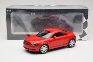 Audi TT 8N Czerwony Minichamps 1:18 155017022 Metal — zdjęcie 6 z 6
