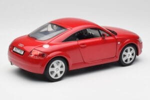 Audi TT 8N Coupe Czerwony Revell 1:18 89909092 Metal — zdjęcie 3 z 8