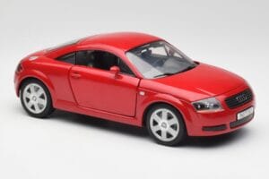 Audi TT 8N Coupe Czerwony Revell 1:18 89909092 Metal — zdjęcie 6 z 8