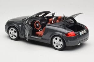 Audi TT 8N Roadster Szary Maisto 1:18 50346 Metal — zdjęcie 5 z 8