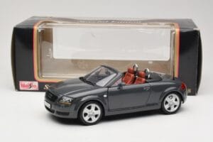 Audi TT 8N Roadster Szary Maisto 1:18 50346 Metal — zdjęcie 8 z 8