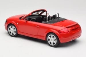 Audi TT 8N Roadster Czerwony Minichamps 1:18 155017032 Metal — zdjęcie 5 z 6