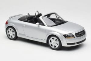 Audi TT 8N Roadster Silver Metallic Minichamps 1:18 155017031 Metal — zdjęcie 4 z 6