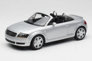 Audi TT 8N Roadster Silver Metallic Minichamps 1:18 155017031 Metal