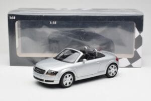 Audi TT 8N Roadster Silver Metallic Minichamps 1:18 155017031 Metal — zdjęcie 6 z 6