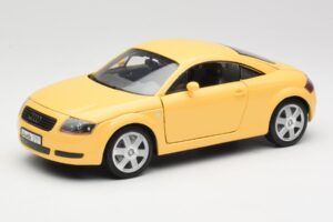 Audi TT 8N Żółty Revell 1:18 08954-M1 Metal